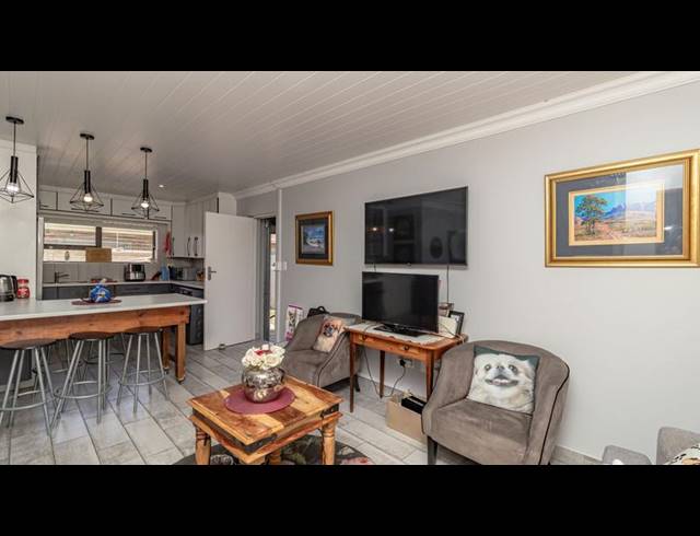 3 BEDROOM PROPERTY TO RENT IN DANA BAY
